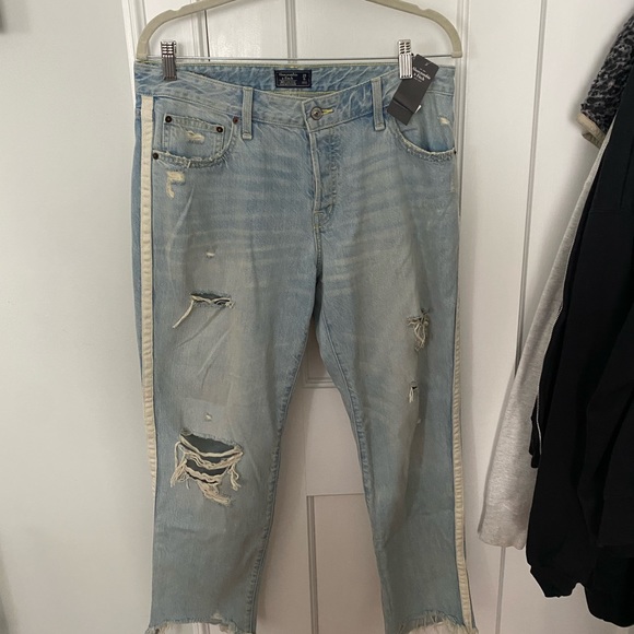 Abercrombie and Fitch jeans with tags - Picture 1 of 4